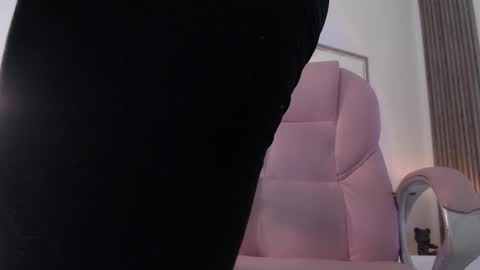 Snapshot of sam_mansson66 chatting on January 2025 12:05:02 PM SAM MANSON online show from January 2025 12:05:02 PM