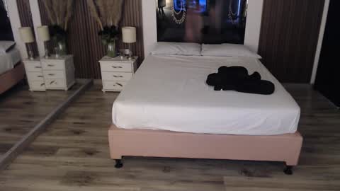 SAM MANSON online show from October 2025 12:42:02 PM