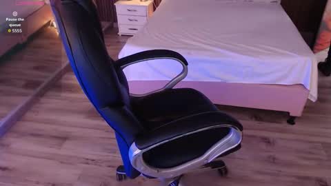 SAM MANSON online show from November 2025 02:09:01 PM