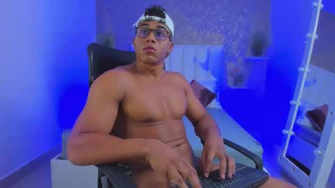 sam_rouge online show from February 2025 11:36:01 PM