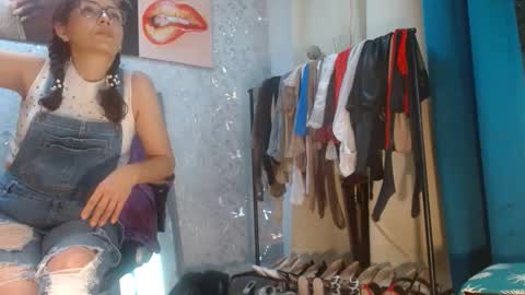 Snapshot of samanta_brownn_ chatting on May 2026 11:05:02 AM samanta online show from May 2026 11:05:02 AM