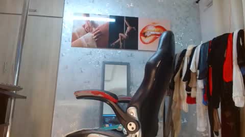 Snapshot of samanta_brownn_ chatting on May 2026 11:28:02 AM samanta online show from May 2026 11:28:02 AM