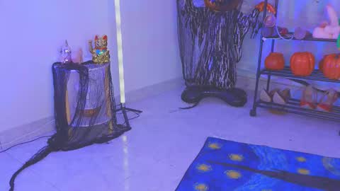 SAMANTA online show from September 2025 08:45:01 PM