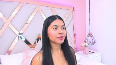 Snapshot of samantaa_shy chatting on June 2026 03:31:02 AM sam online show from June 2026 03:31:02 AM