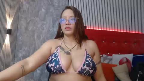 Snapshot of samantha__karolstone chatting on June 2026 07:19:01 PM SAMANTHA online show from June 2026 07:19:01 PM