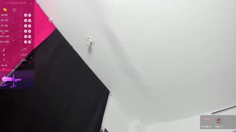  Samanthasmile  online show from February 2025 05:25:02 PM