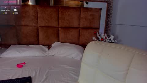 Snapshot of samantha_cp_ chatting on December 2025 12:43:02 PM Sammy online show from December 2025 12:43:02 PM