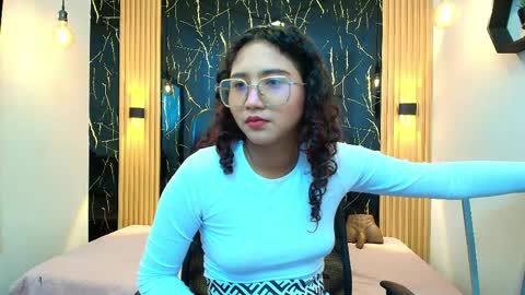 Snapshot of samantha_fox8 chatting on May 2026 11:07:01 AM online show from May 2026 11:07:01 AM