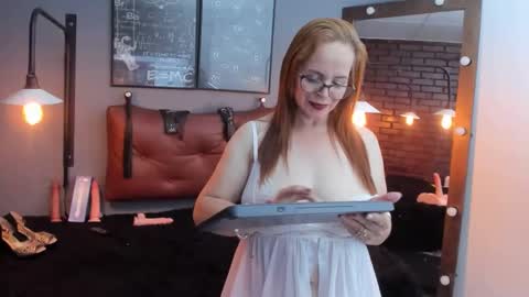 Snapshot of samantha_mature56 chatting on March 2025 02:01:02 PM Sam online show from March 2025 02:01:02 PM