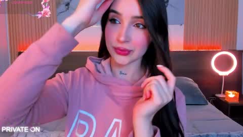 Snapshot of samantha_moons chatting on April 2026 12:31:01 AM samantha_moons online show from April 2026 12:31:01 AM