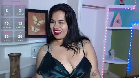samantha_smiithh online show from December 2025 01:02:02 AM