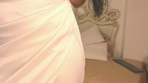 Snapshot of samanthaferrer_ chatting on May 2026 11:57:02 PM Samantha online show from May 2026 11:57:02 PM