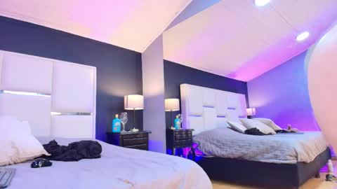 Samanta online show from October 2025 08:21:02 PM