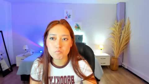 samara_hilton_2 online show from September 2025 08:12:02 PM