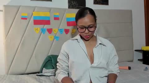 Snapshot of samaraa_smith1 chatting on July 2026 12:11:01 PM samaraa_smith1 online show from July 2026 12:11:01 PM