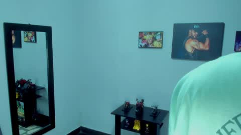 Snapshot of samir_hazard chatting on December 2024 02:31:02 AM samir_hazard online show from December 2024 02:31:02 AM