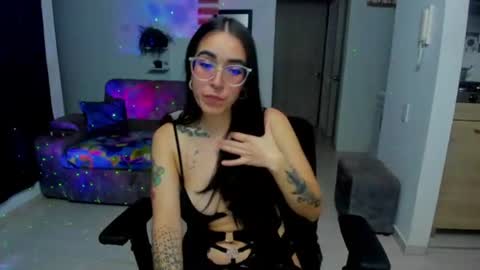 Snapshot of samismith77 chatting on June 2026 12:14:01 AM SARA online show from June 2026 12:14:01 AM