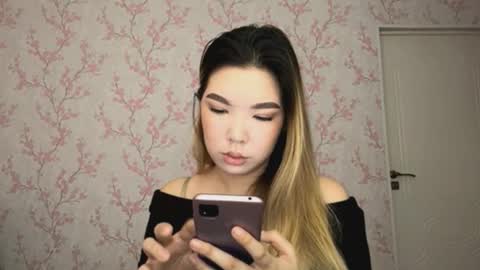 Snapshot of sammiesilvis chatting on February 2026 09:27:02 AM Elina online show from February 2026 09:27:02 AM