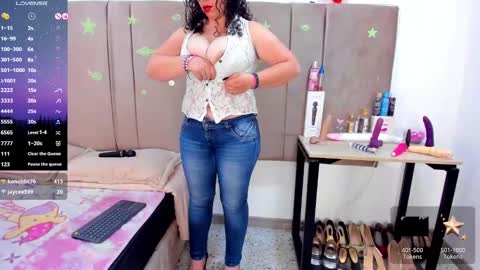 Snapshot of sammy_mature_ chatting on February 2025 03:25:01 AM Sammy online show from February 2025 03:25:01 AM