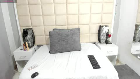 Snapshot of sammy_uwu1 chatting on May 2026 11:31:02 PM Nice to meet you guys my name is Lina. online show from May 2026 11:31:02 PM