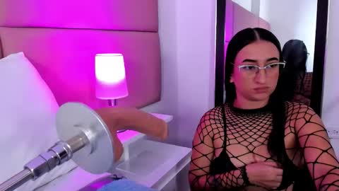 Sammy Morales online show from November 2025 01:32:02 PM