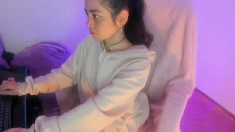   online show from April 2026 04:46:01 AM