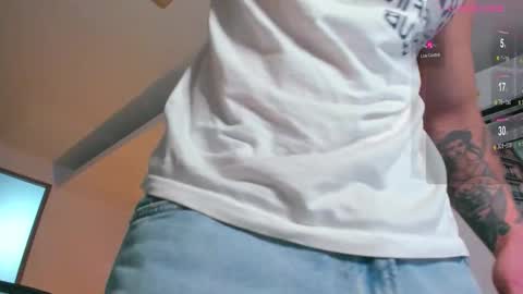 Snapshot of samuel_andrew chatting on October 2025 05:17:02 AM Samuel online show from October 2025 05:17:02 AM