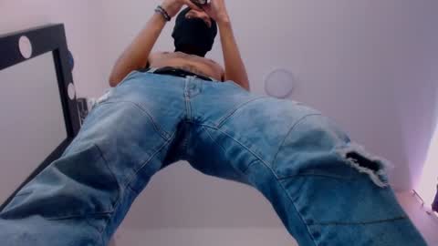   online show from December 2024 07:32:02 PM