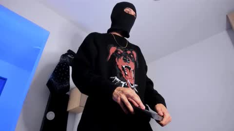   online show from October 2025 06:03:01 AM