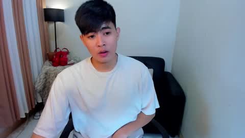 Snapshot of samuelangelo chatting on February 2025 07:20:01 AM Sam online show from February 2025 07:20:01 AM