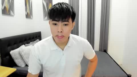 Snapshot of samuelangelo chatting on November 2025 01:07:02 PM Sam online show from November 2025 01:07:02 PM