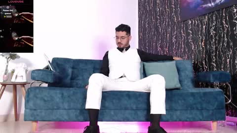  Samuel Coopper  online show from November 2025 06:52:01 PM