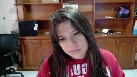 samy_green_ online show from October 2025 02:29:02 PM