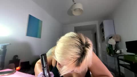 Samymoon online show from November 2025 07:15:01 PM