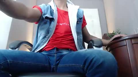Snapshot of sander_ath chatting on October 2025 01:17:02 PM Sander online show from October 2025 01:17:02 PM