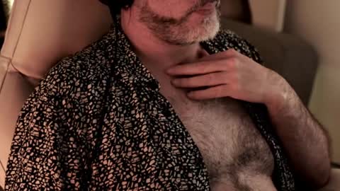 Sanders online show from December 2024 04:33:02 AM