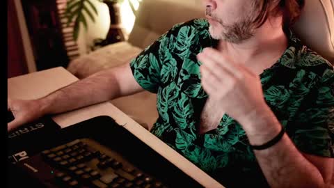 Sanders online show from January 2025 02:31:02 AM