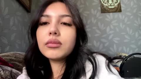 Kira online show from May 2026 01:17:02 PM