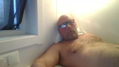 Snapshot of sandnesrune523 chatting on March 2026 06:19:02 AM sandnesrune523 online show from March 2026 06:19:02 AM