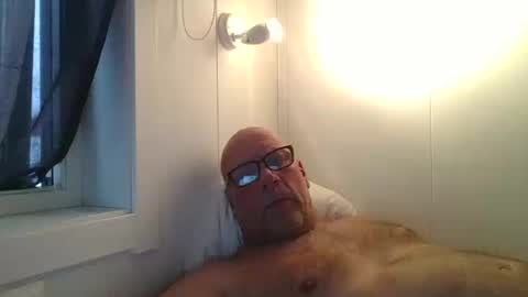 Snapshot of sandnesrune523 chatting on March 2026 05:57:01 AM sandnesrune523 online show from March 2026 05:57:01 AM