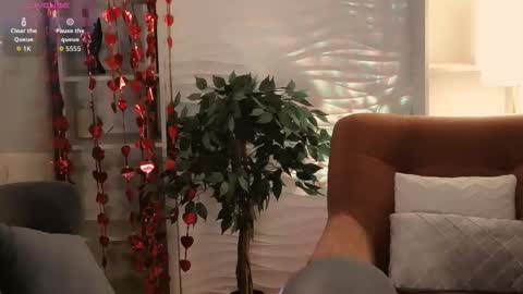 Sandra online show from February 2026 05:36:01 AM