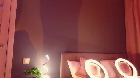 Sandy  online show from February 2025 04:11:02 AM