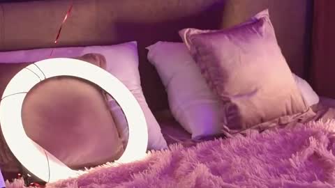 Sandy  online show from March 2025 04:14:01 AM