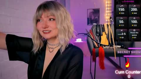 Snapshot of sandralawrence chatting on June 2026 10:01:02 PM Schedule uploadedTake a look on NEW showAnd 2 Secret shows this month See youhope often online show from June 2026 10:01:02 PM