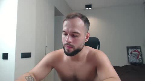 Snapshot of sandro_best chatting on May 2026 09:37:01 AM DeAlex online show from May 2026 09:37:01 AM