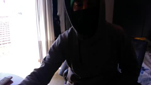 Snapshot of sandropertoni chatting on April 2026 09:40:02 AM lucas online show from April 2026 09:40:02 AM