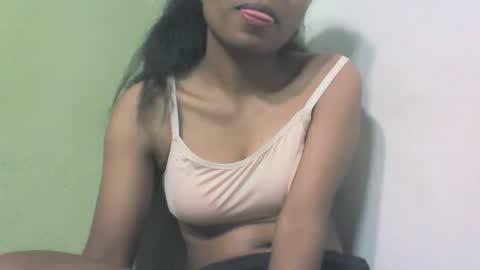 sandy735579 online show from October 2025 06:52:02 PM