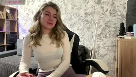 Snapshot of sandykiss_ chatting on April 2026 04:04:01 PM Sandy online show from April 2026 04:04:01 PM