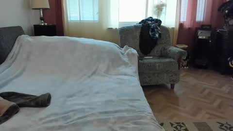 Sandy online show from December 2024 10:51:02 AM