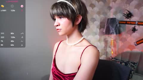 Viola  online show from November 2025 08:44:01 PM